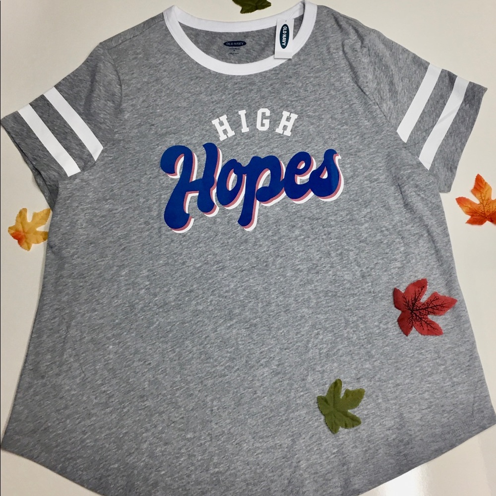 Old navy shirt shorts sleeve.